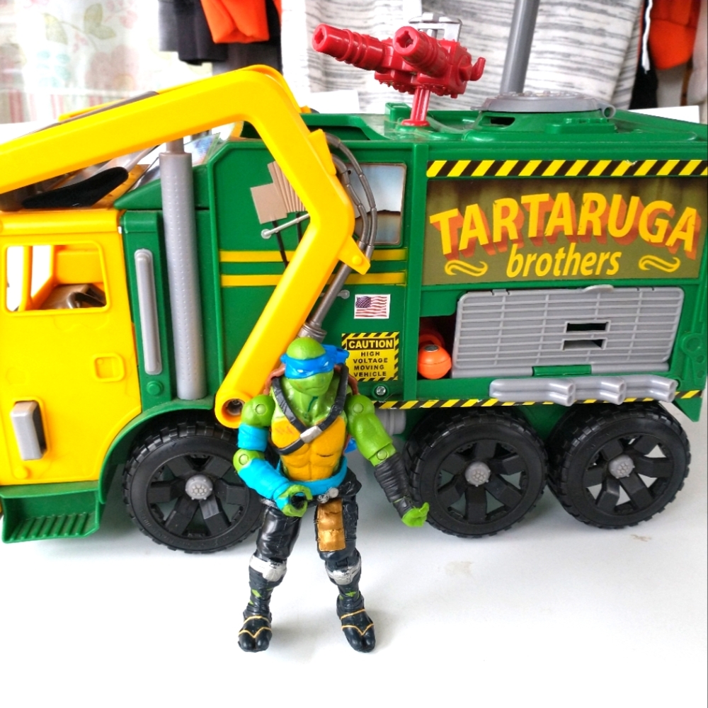 TMNT Teenage mutant ninja turtles Tartaruga brothers garbage trash truck